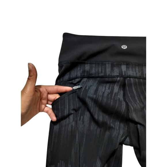 Lululemon womens Run: Top Speed Crop black leggings size 4 - Picture 10 of 13